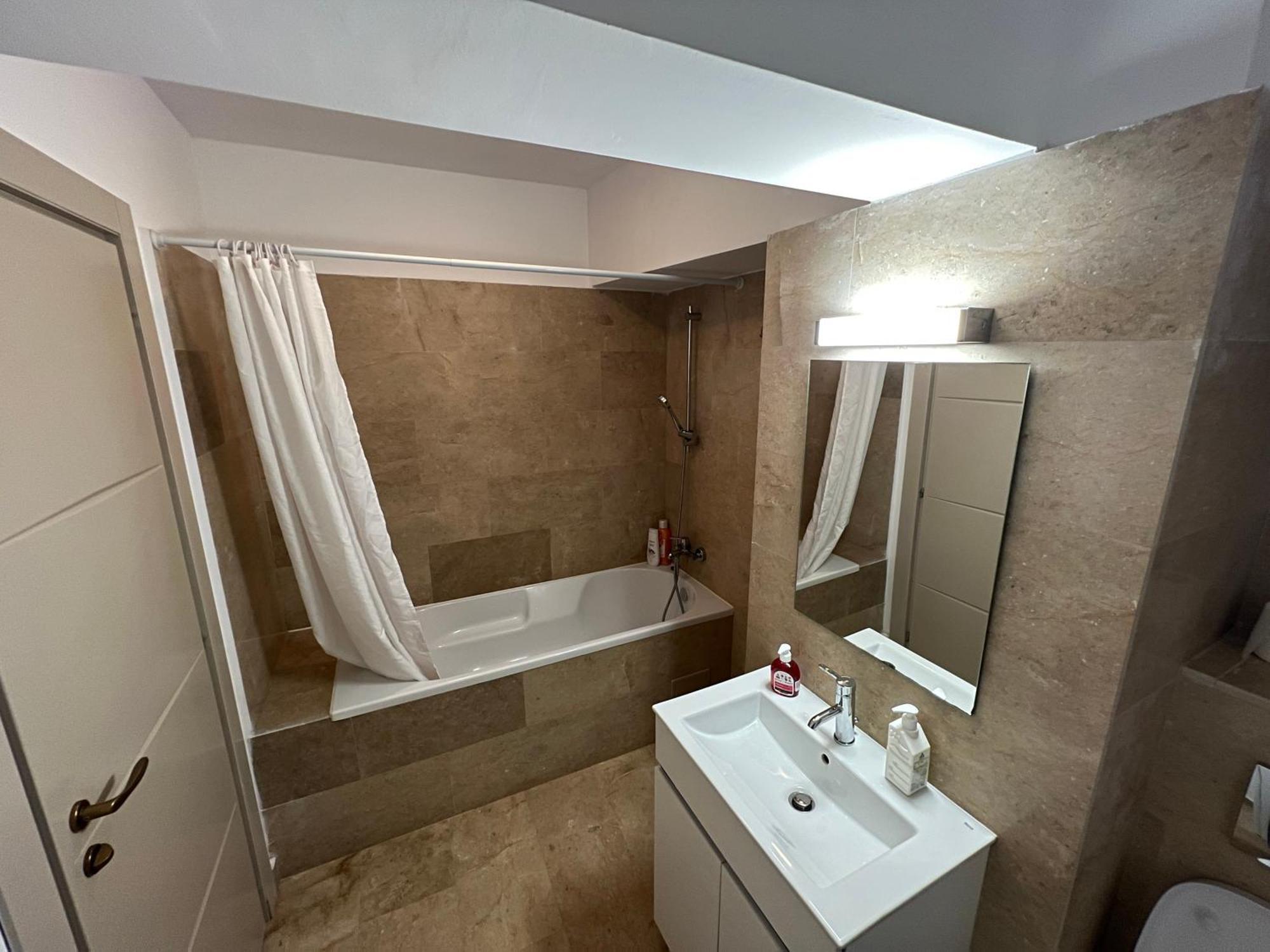 Airport Flyhub Chic Apartment ヤシ エクステリア 写真