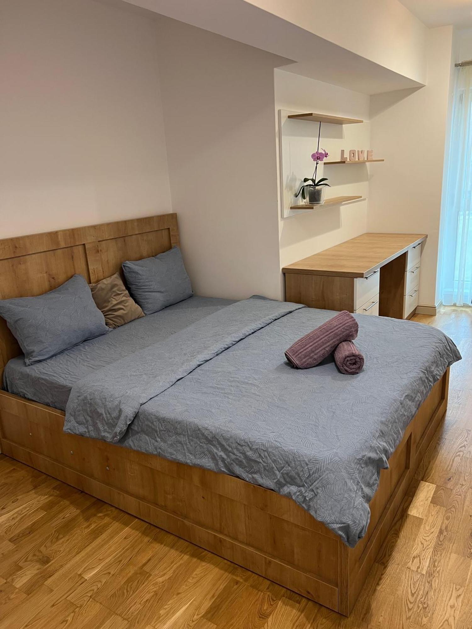 Airport Flyhub Chic Apartment ヤシ エクステリア 写真