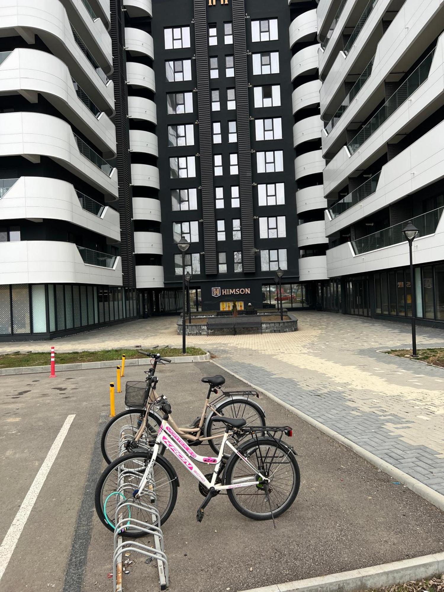 Airport Flyhub Chic Apartment ヤシ エクステリア 写真